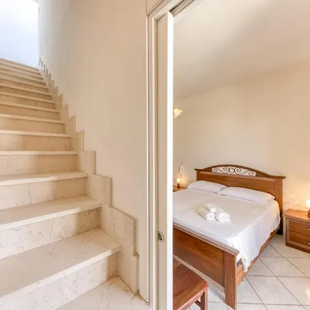 Rocco 1 托雷圣乔万尼乌